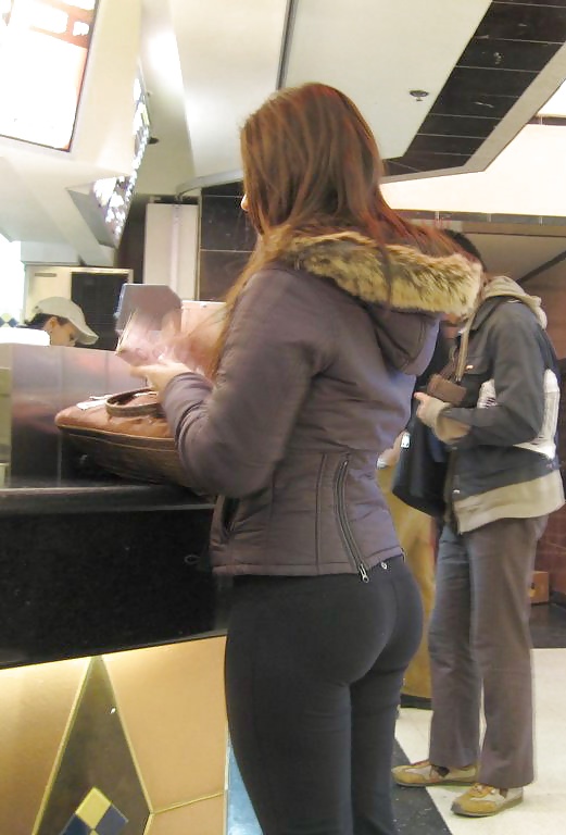 Yoga pants 7 pict gal