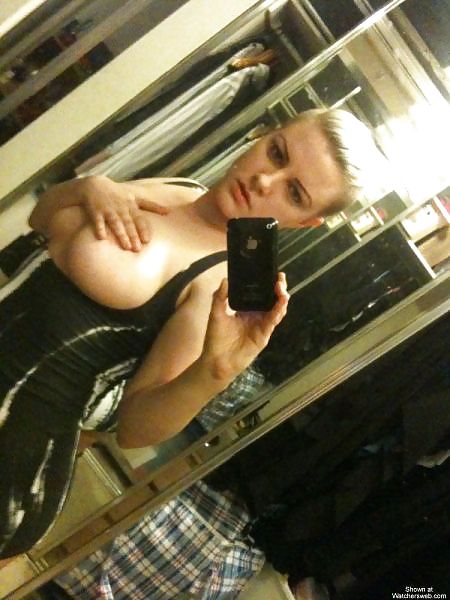 Selfie Babes - 3! pict gal