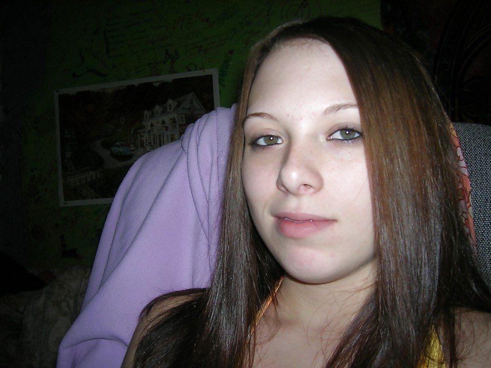 Aimee from Virginia pict gal
