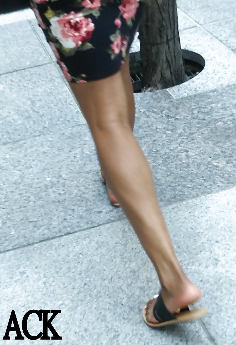 Candid legs and feet.... pict gal