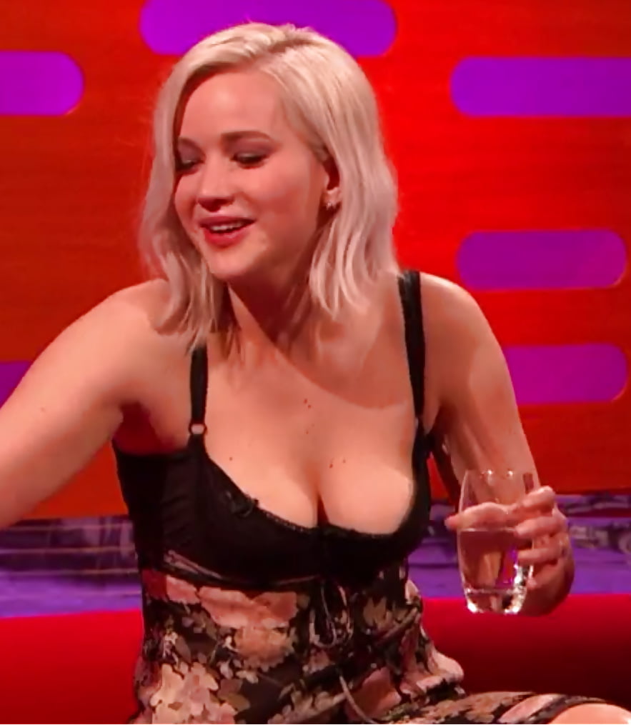 Jennifer lawrence down blouse pict gal