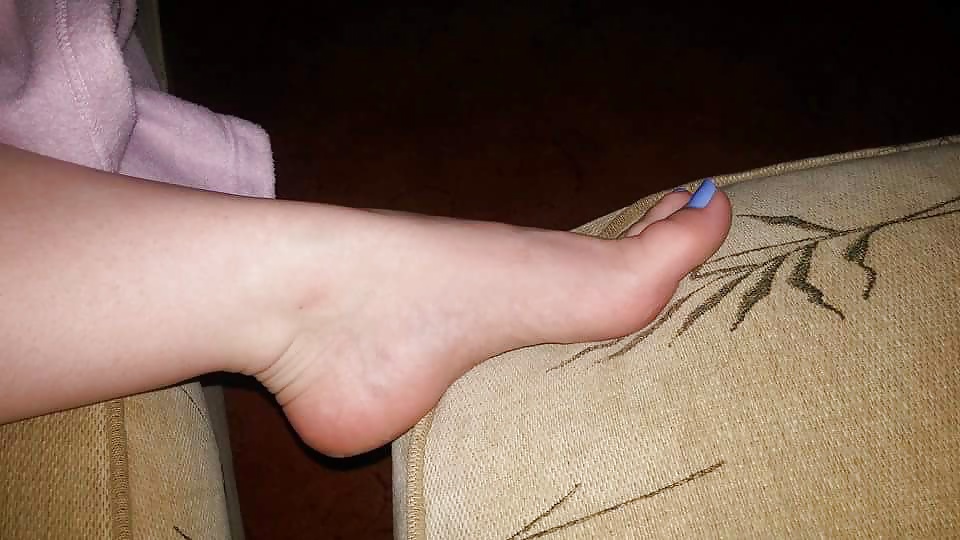 Red and Blue toes, Heels, Feet and Sexy Soles pict gal