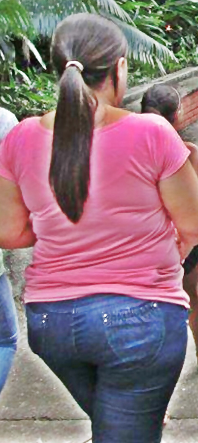 Capos, butt, breasts. CULAZOS RICH pict gal