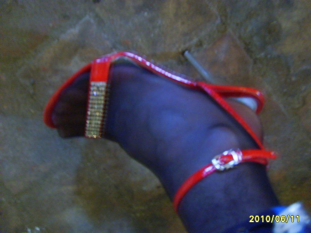 my red high heels pict gal