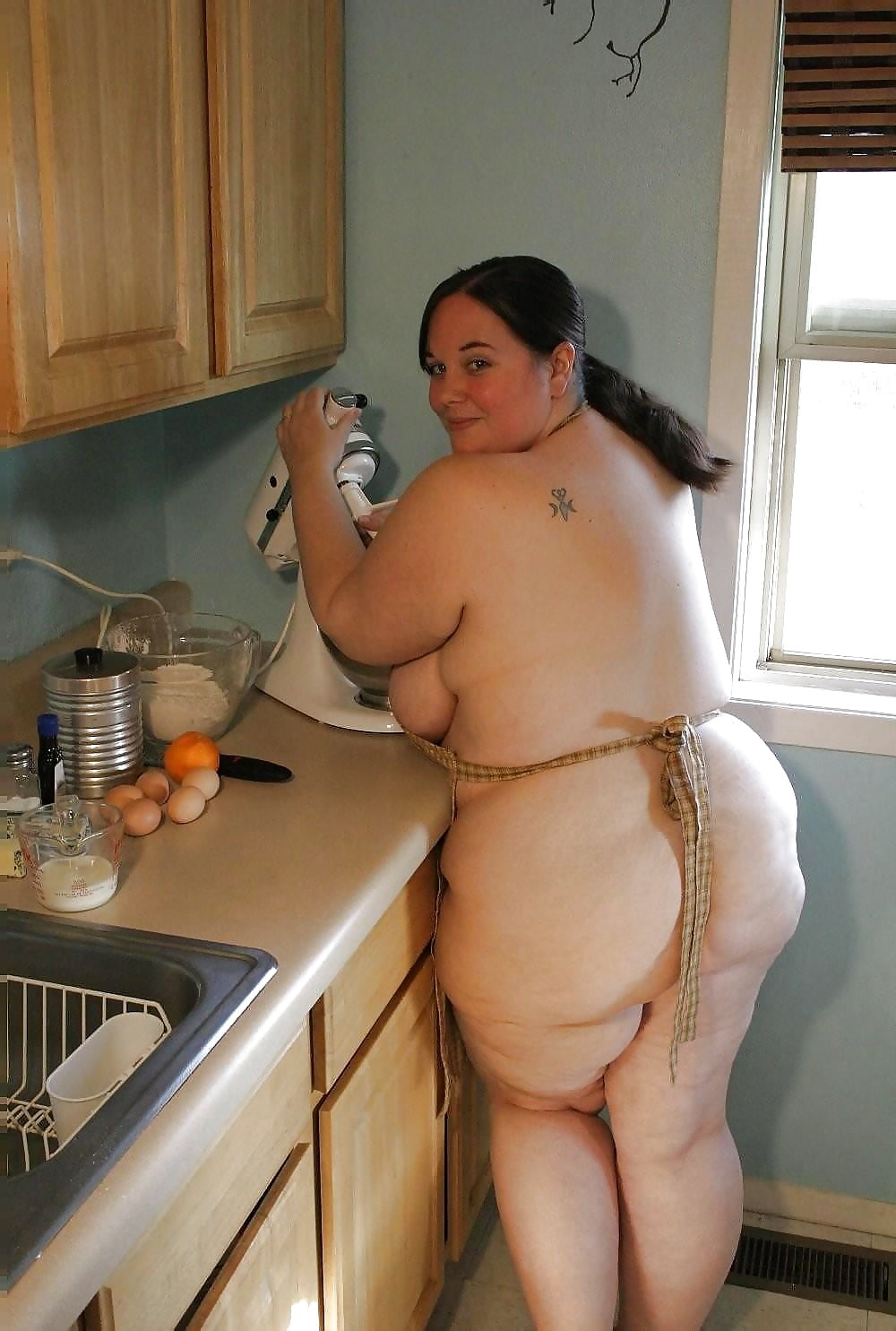 домохозяйка с толстой жопой фото 106