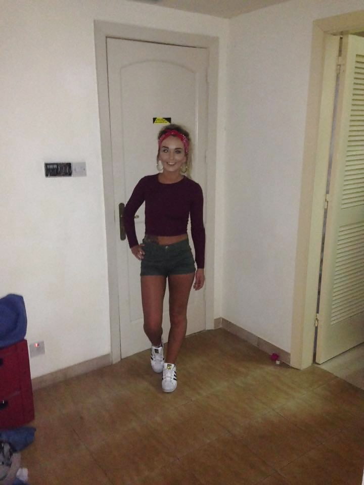 Cute skinny blonde teen Demi from Hull pict gal