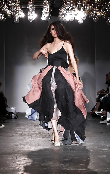 nipslips at paris fashion week pict gal