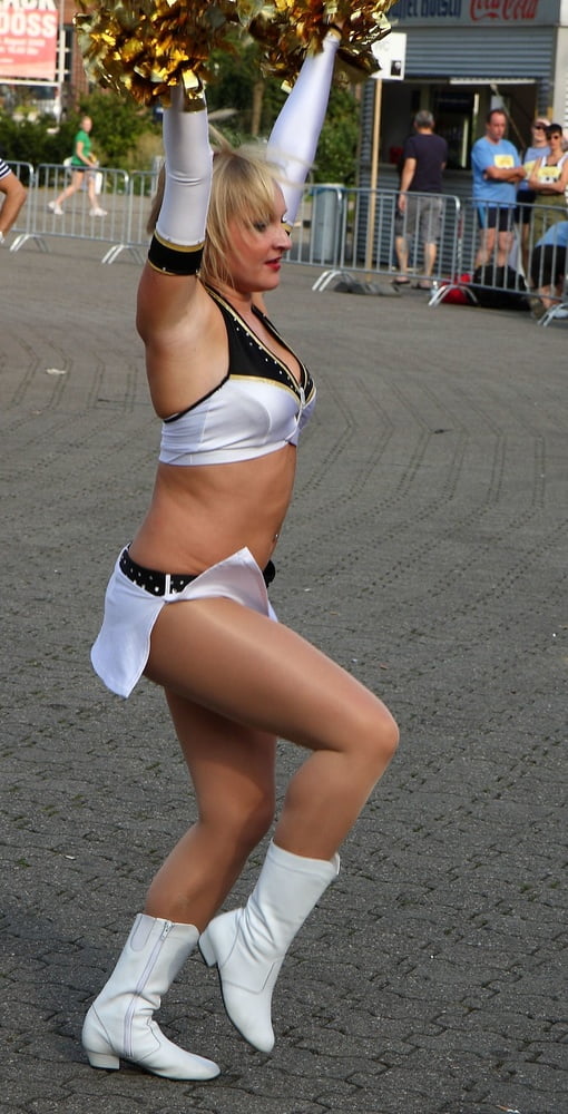 European Cheerleaders in Pantyhose Part 3 - 49 Photos 