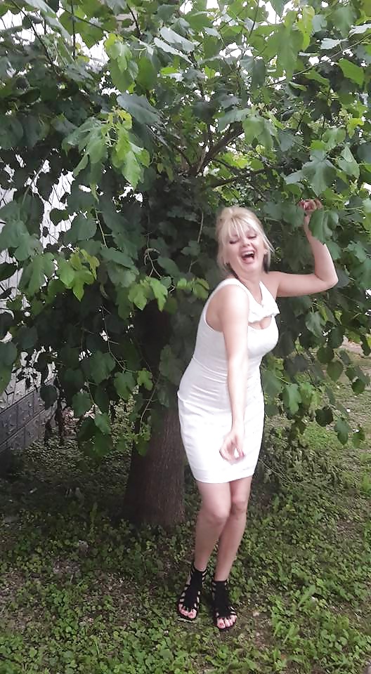 MILF Milena Djordjevic pict gal