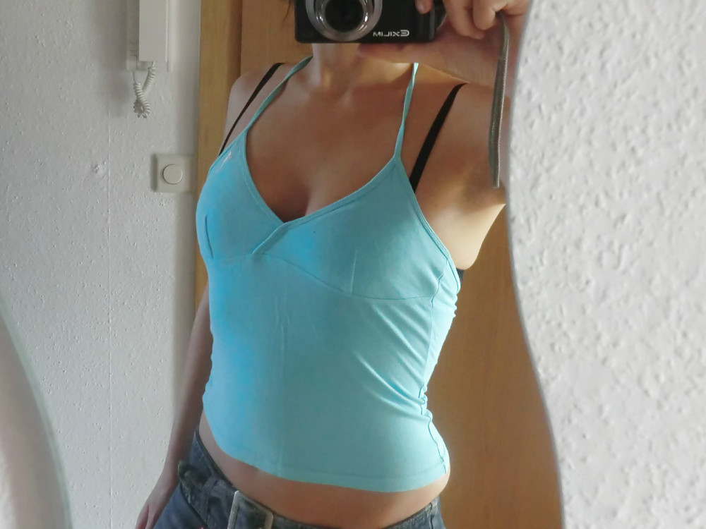 Hot & Sexy German Amateur ebay Girls part 3 pict gal