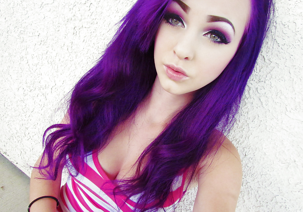 Dyed Hair Girls pict gal