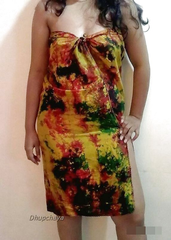 Mumbai young wife showing big boobs pict gal