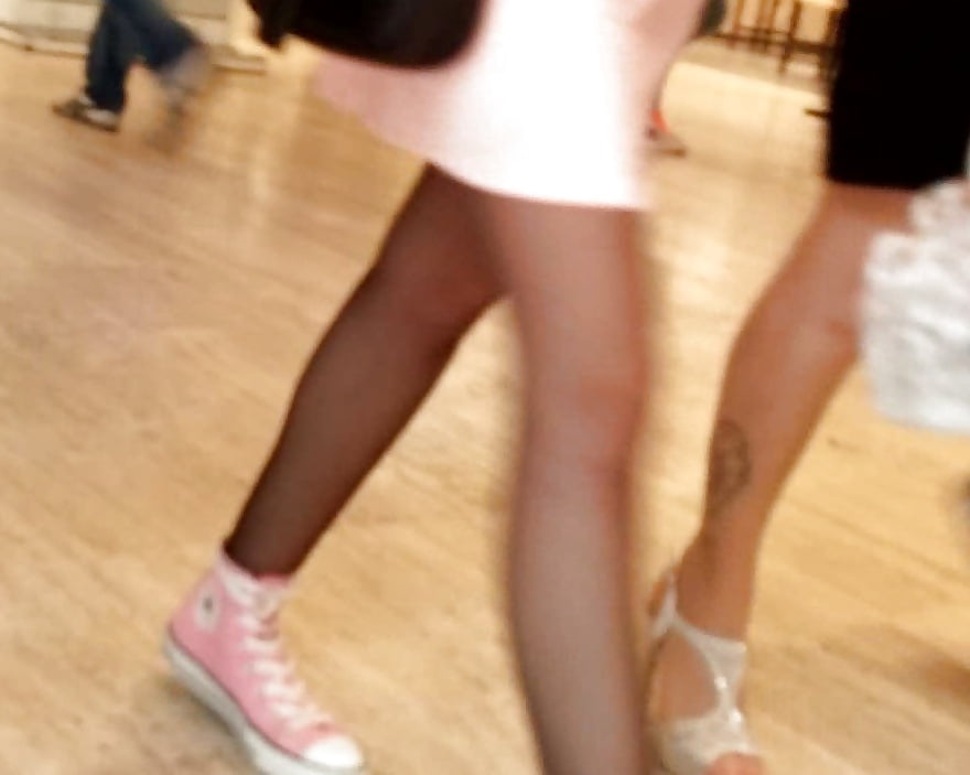 Beauty Legs With Black Stockings (teen) candid pict gal