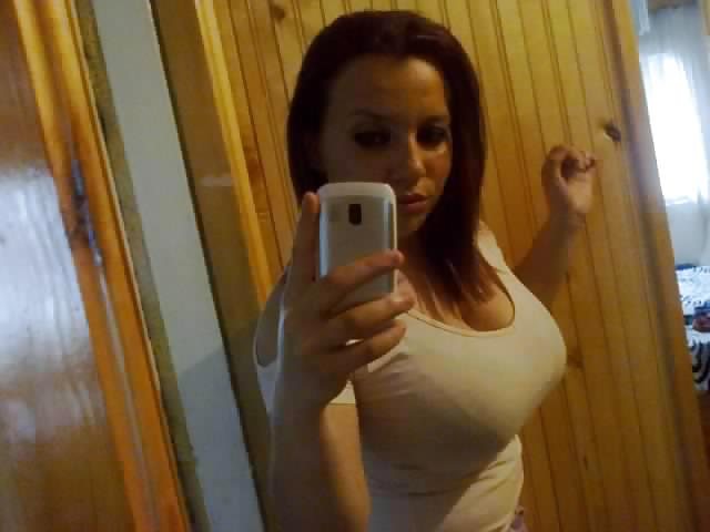 TOO YOUNG FOR THOSE TITS pict gal