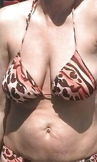 Bikini top Tuesday... pict gal