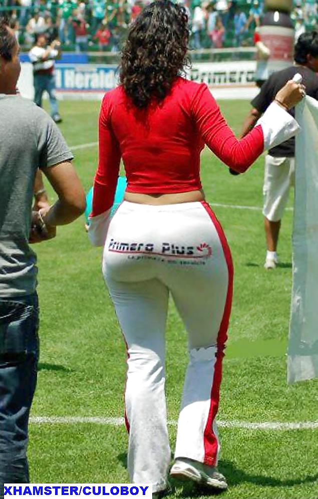 yes she cant pict gal