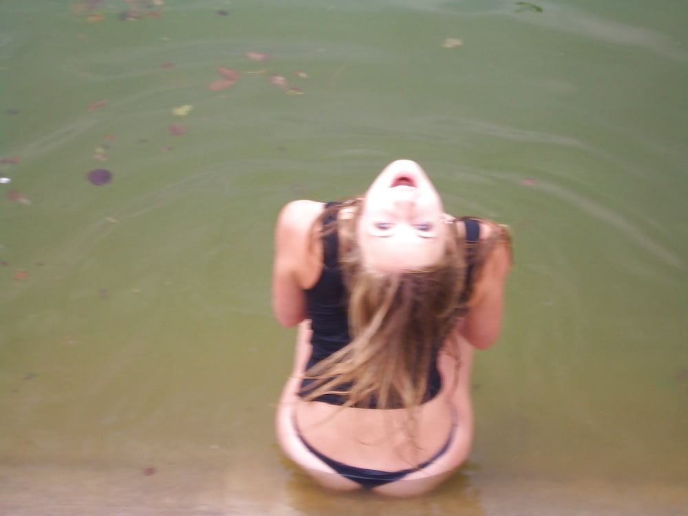 sexy hot girlfriend in a pond pict gal