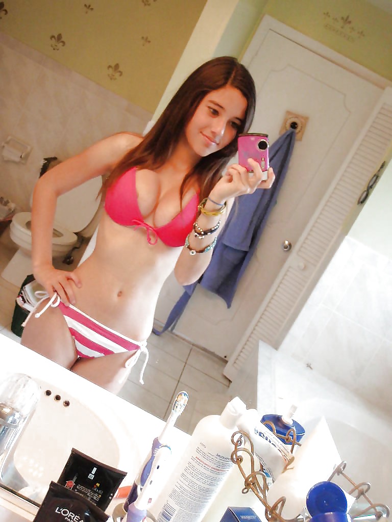Young Hot Amateurs Gallery #2 pict gal