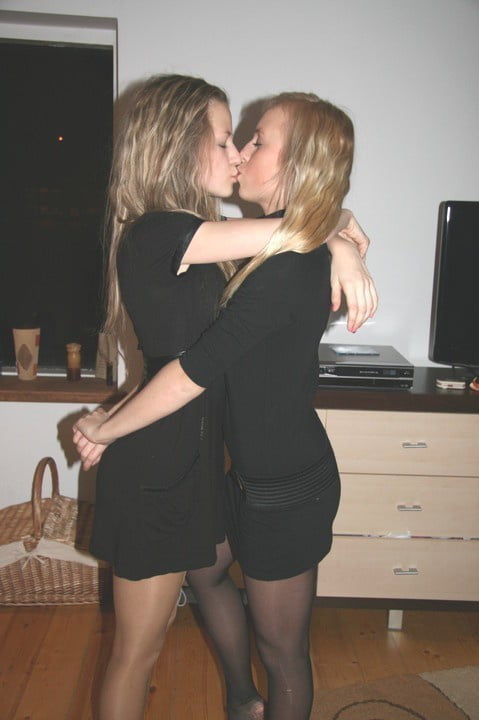 Pantyhose kissing first time slut