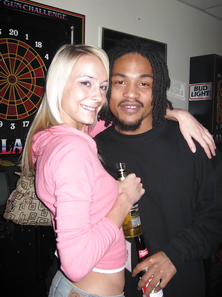 She's a Whore 1 pict gal