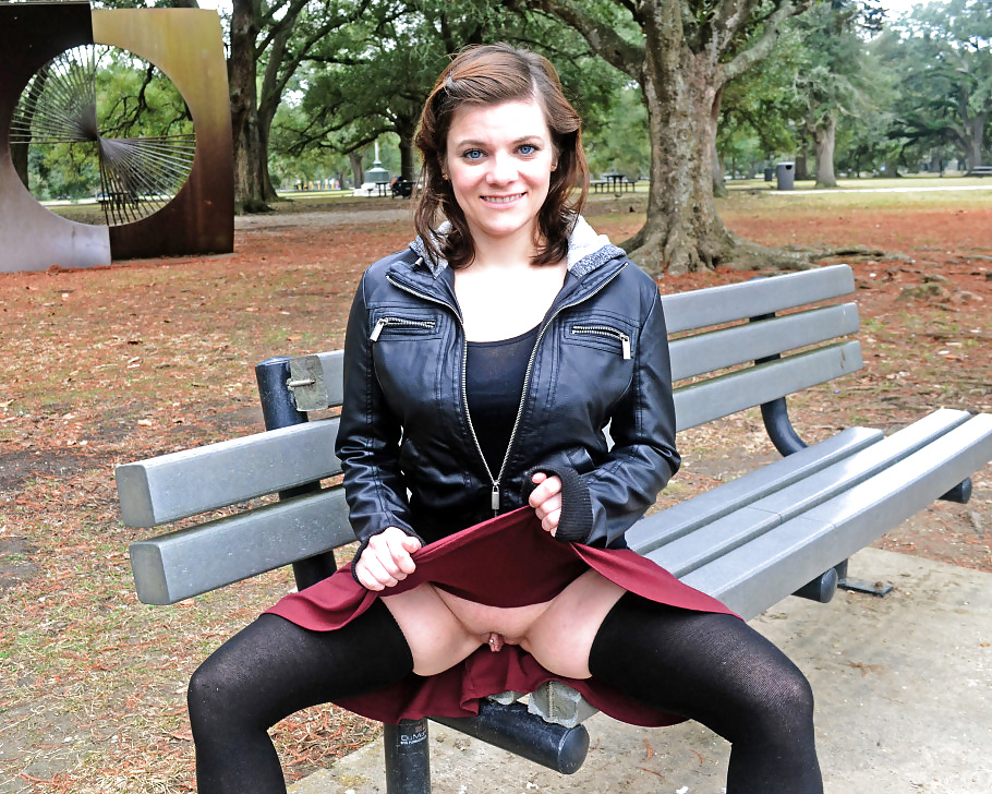 Cutie in the park pict gal