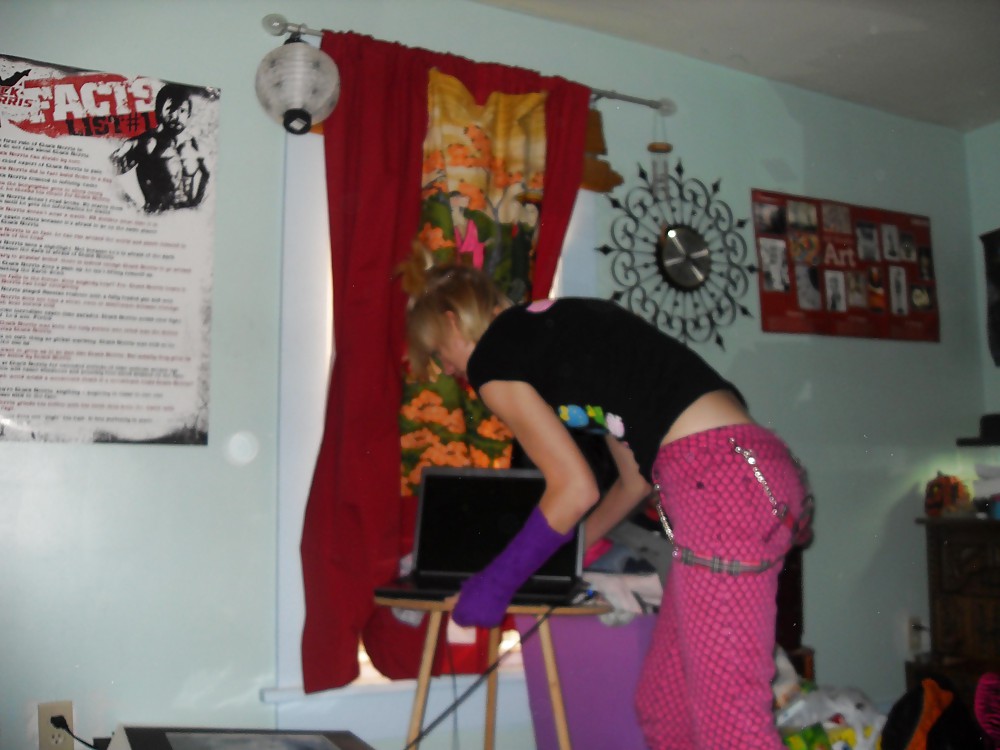 KLEINES BLASELUDER MONI pict gal