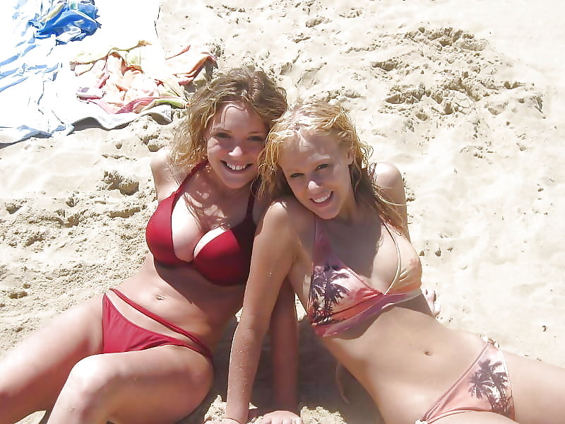 Nice Bikini Milfs&Teens pict gal