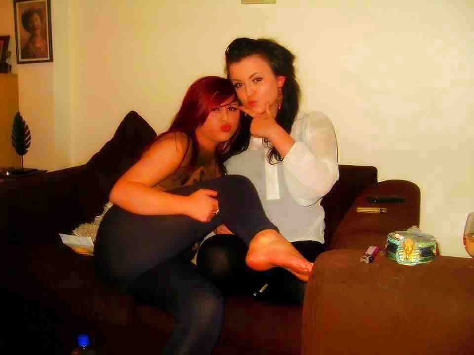 me and beth :P pict gal