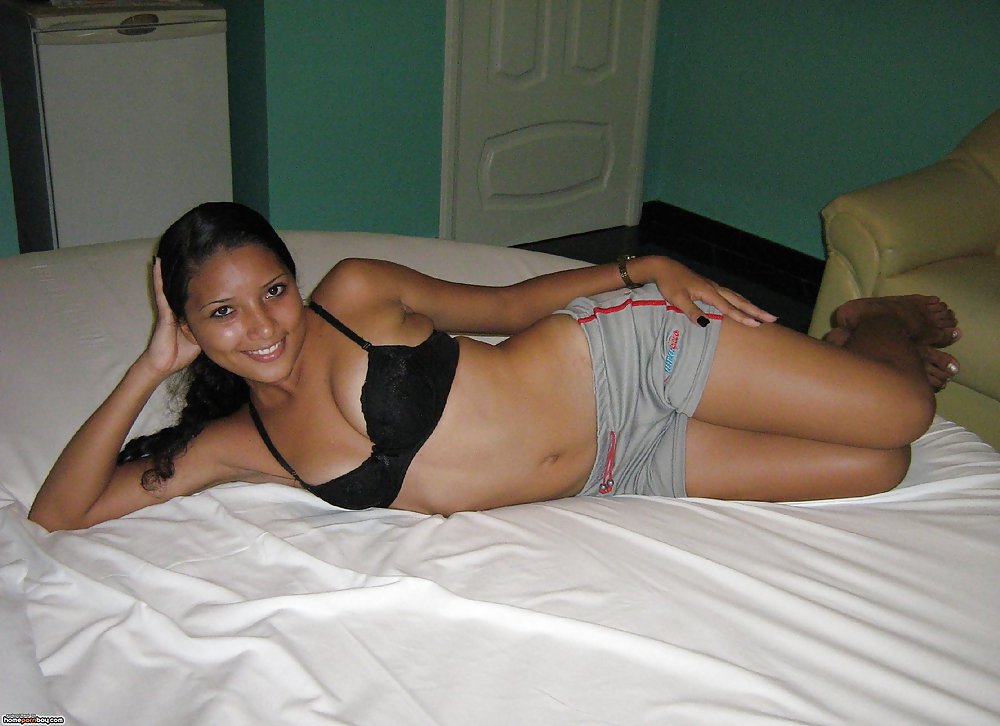 Naked amateur latina girl pict gal