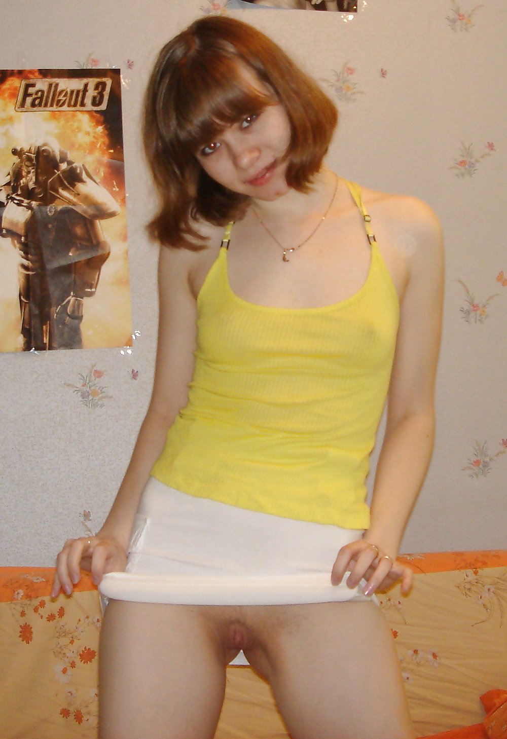 beutifull amateur brunette  teen 2 pict gal