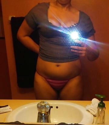 Latina teen nice ass and pussy in thong pict gal