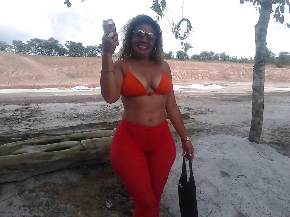 Puta,culona y fea del face (meyre) pict gal