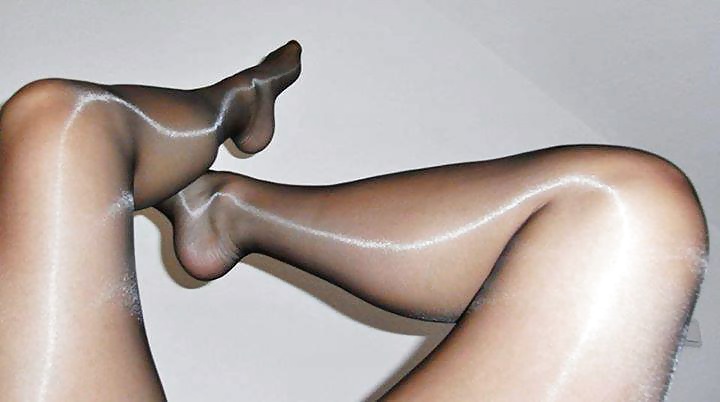 Ceren Turkish Lady in Nylons pict gal