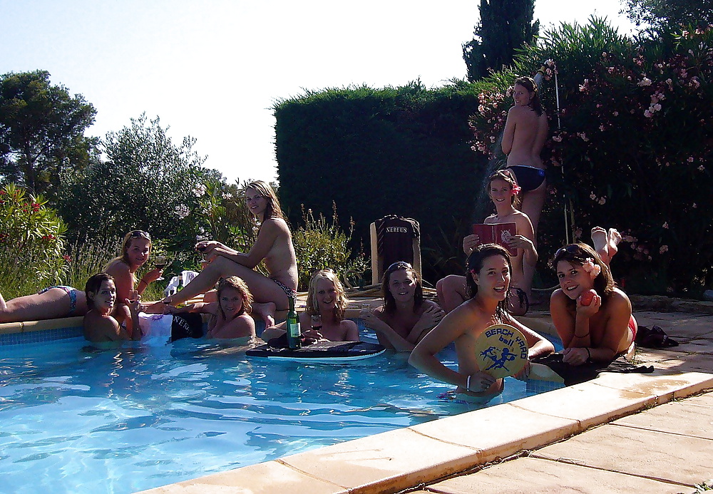 Spass am Pool mit Team Prof. Auer pict gal