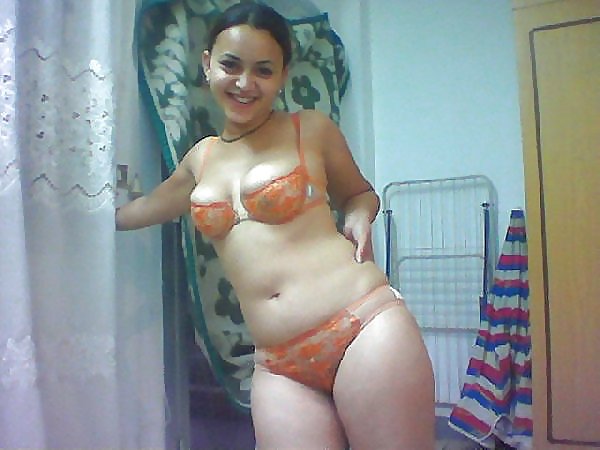 Arabian BOOOOOBS pict gal