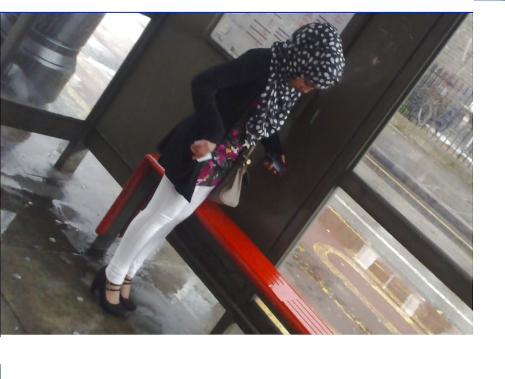 Non Nude Hijabi Teens Walking London UK Bengali Clothed pict gal