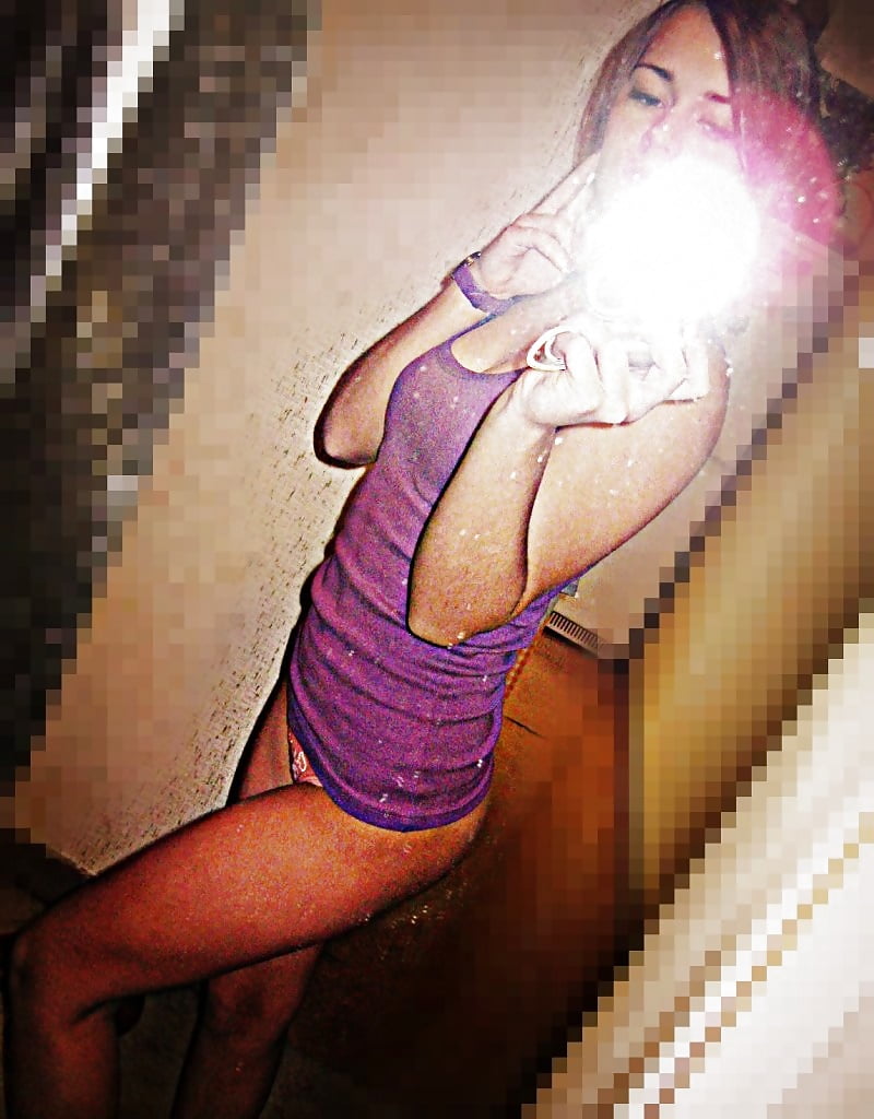 Turkish Liseli Burcu pict gal