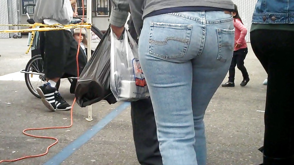 Cum on look at nice big ass in butt tight jeans pict gal