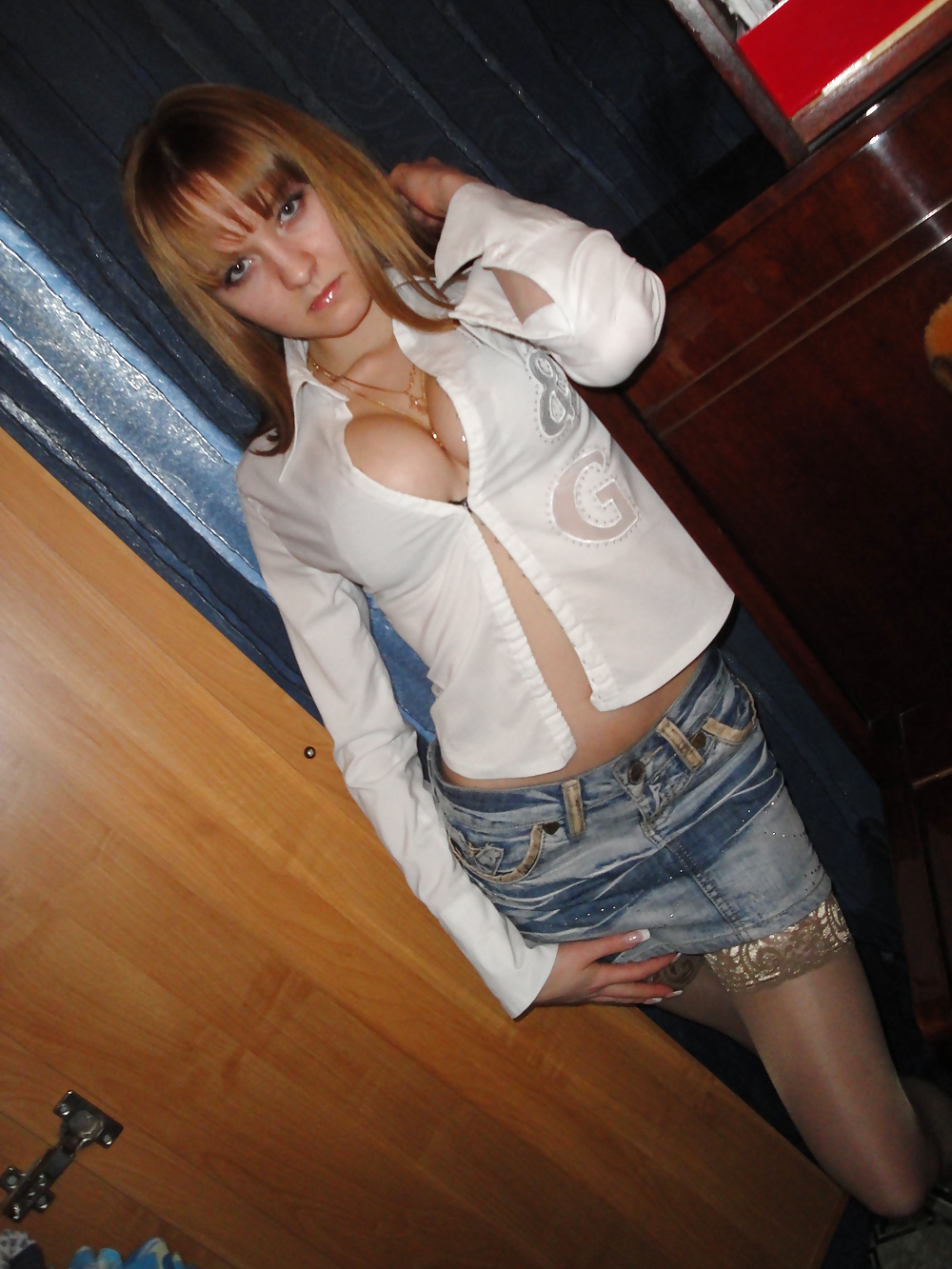 Perfect Boob Teen pict gal