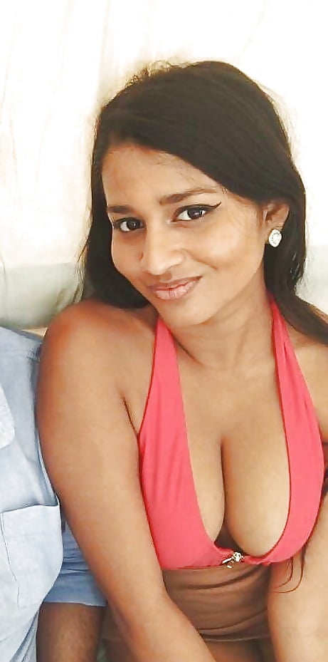 DESI HOT SEXY INDIAN BABE pict gal