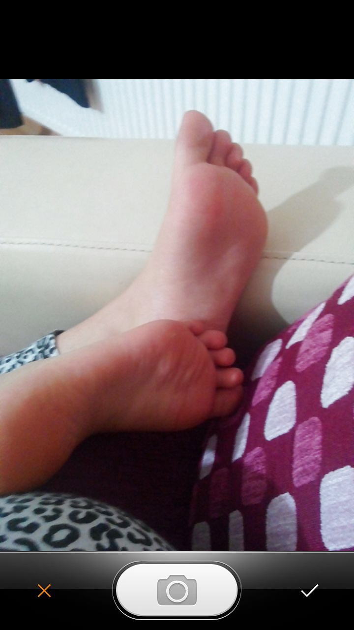 turkish teen feet seri ayak pict gal