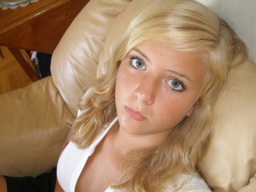 foto-russkie-devki-v-sperme-seks-gruppovoe-porno-horoshego-kachestva