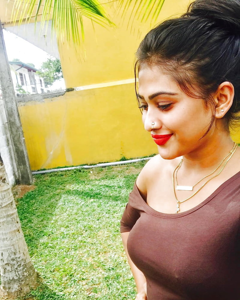 Sri lankan red big bra with big tits