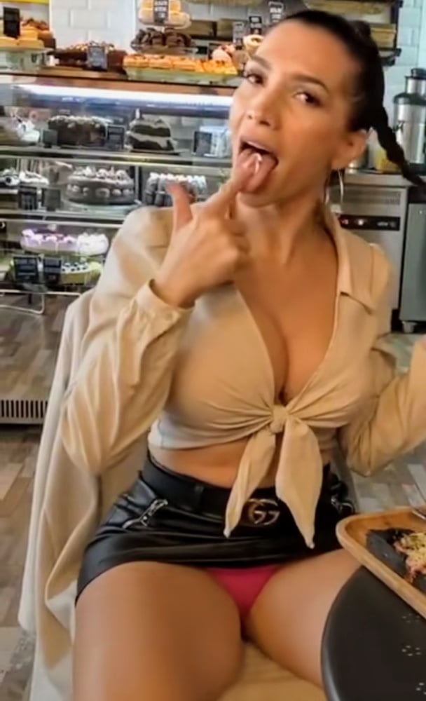 SDRUWS2 - SLUTS AND THEIR SELFIES 7 photo #382124578