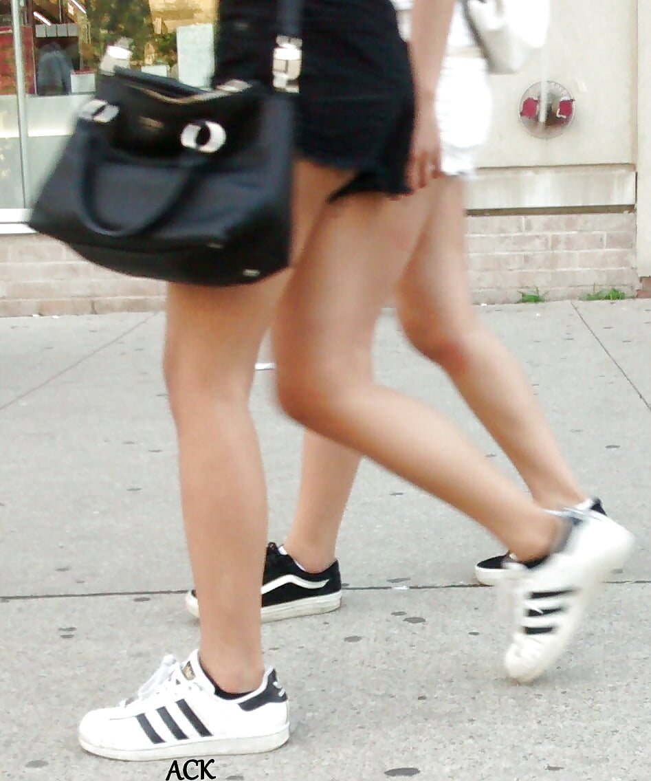 Candid legs and feet.... pict gal