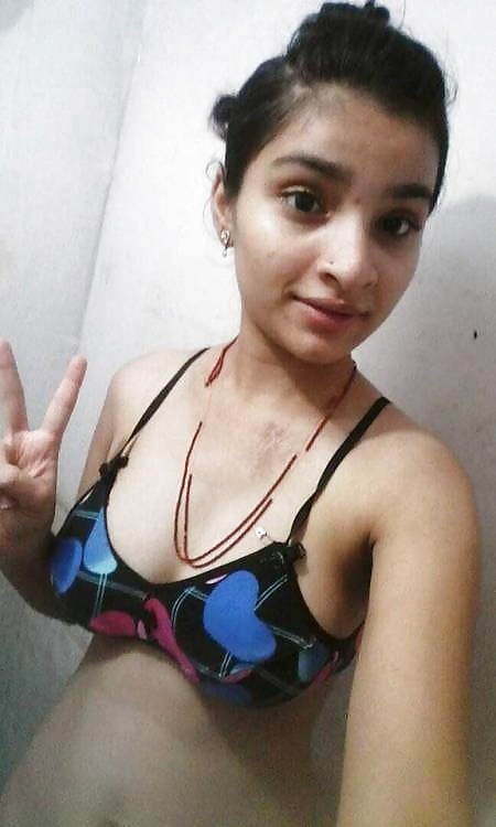 Desi Teen Girl Nude Selfie 22 Pics Xhamster