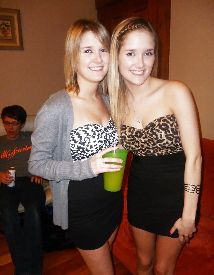 Bikini Twins pict gal