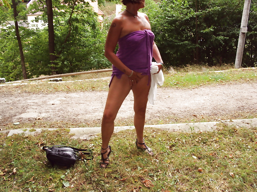 Outdoor Ladys pict gal