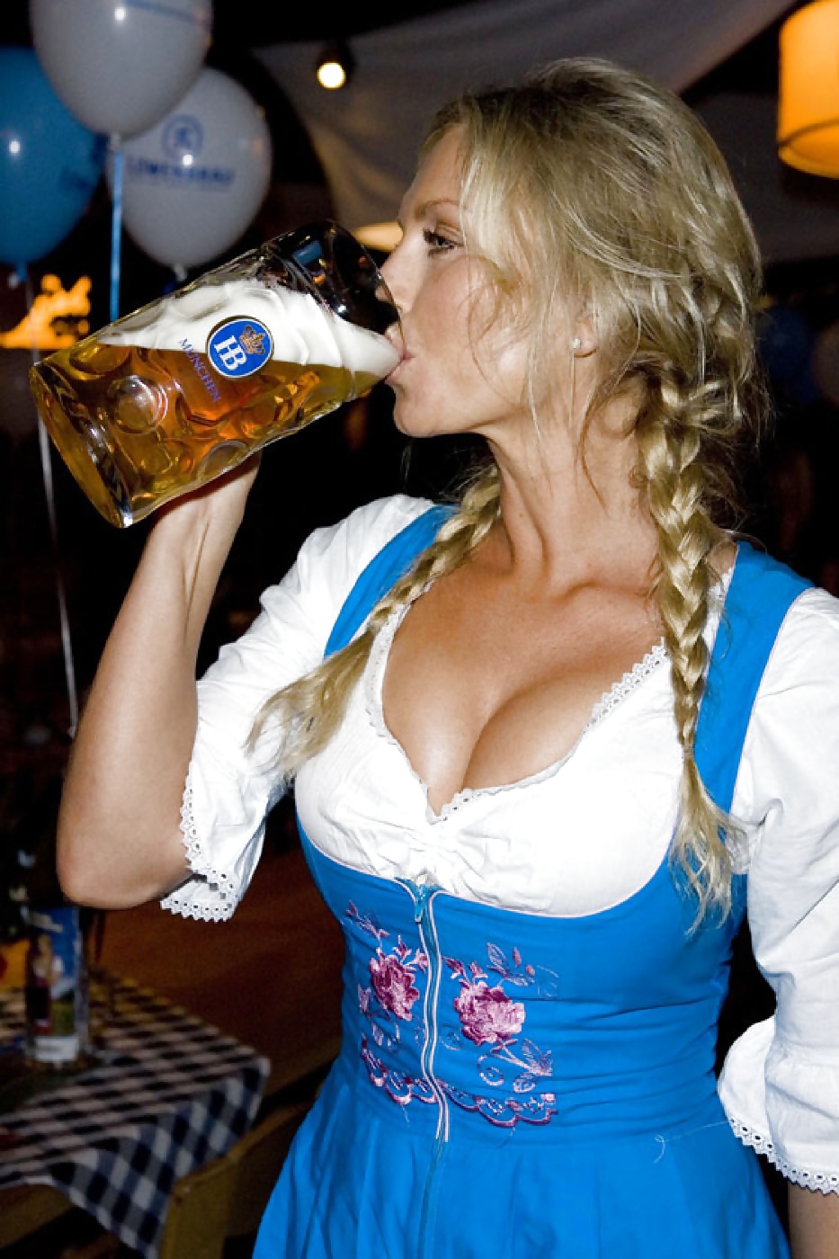 Frauen und Bier, Frauen im Dirndl - Lebe das Oktoberfest! pict gal