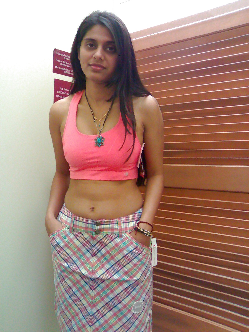 Exposing Indian 9 pict gal